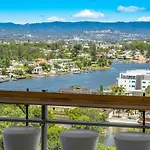 Lovely 1 Bed Apartment With Stunning Views Pool