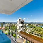 Lovely 1 Bed Apartment With Stunning Views Pool