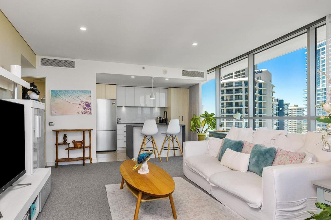 Lovely 1 Bed With Stunning Views Pool *